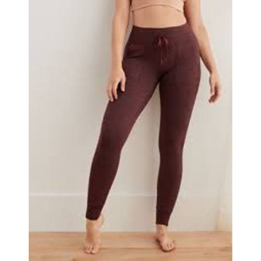 Offline warm up Aerie hugger Play Pocket joggers leggings cuffs maroon brown M